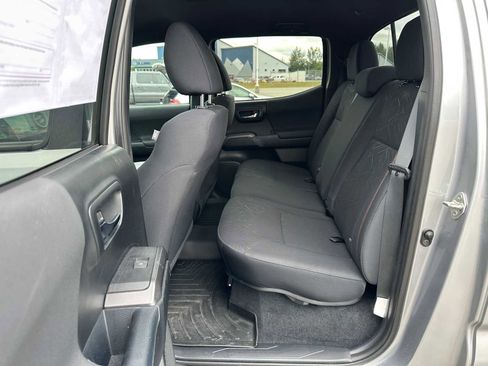 Used 2018 Toyota Tacoma SR image 15