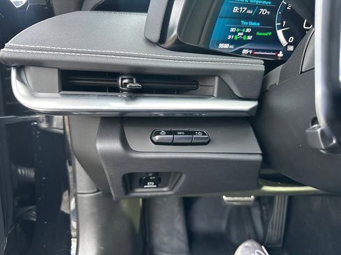 Used 2025 Chevrolet Corvette Stingray Preferred Cpe w/ 2LT image 49