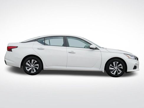 Used 2021 Nissan Altima 2.5 S w/ Driver Assist Package FWD image 2