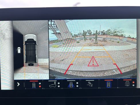 Used 2025 GMC Hummer EV 2X image 22