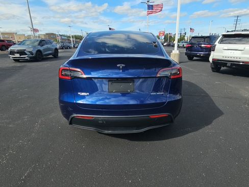 Used 2023 Tesla Model Y Long Range AWD/4WD image 4