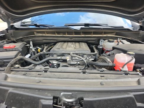 Used 2025 Cadillac Escalade V w/ LPO, ONYX Package image 23