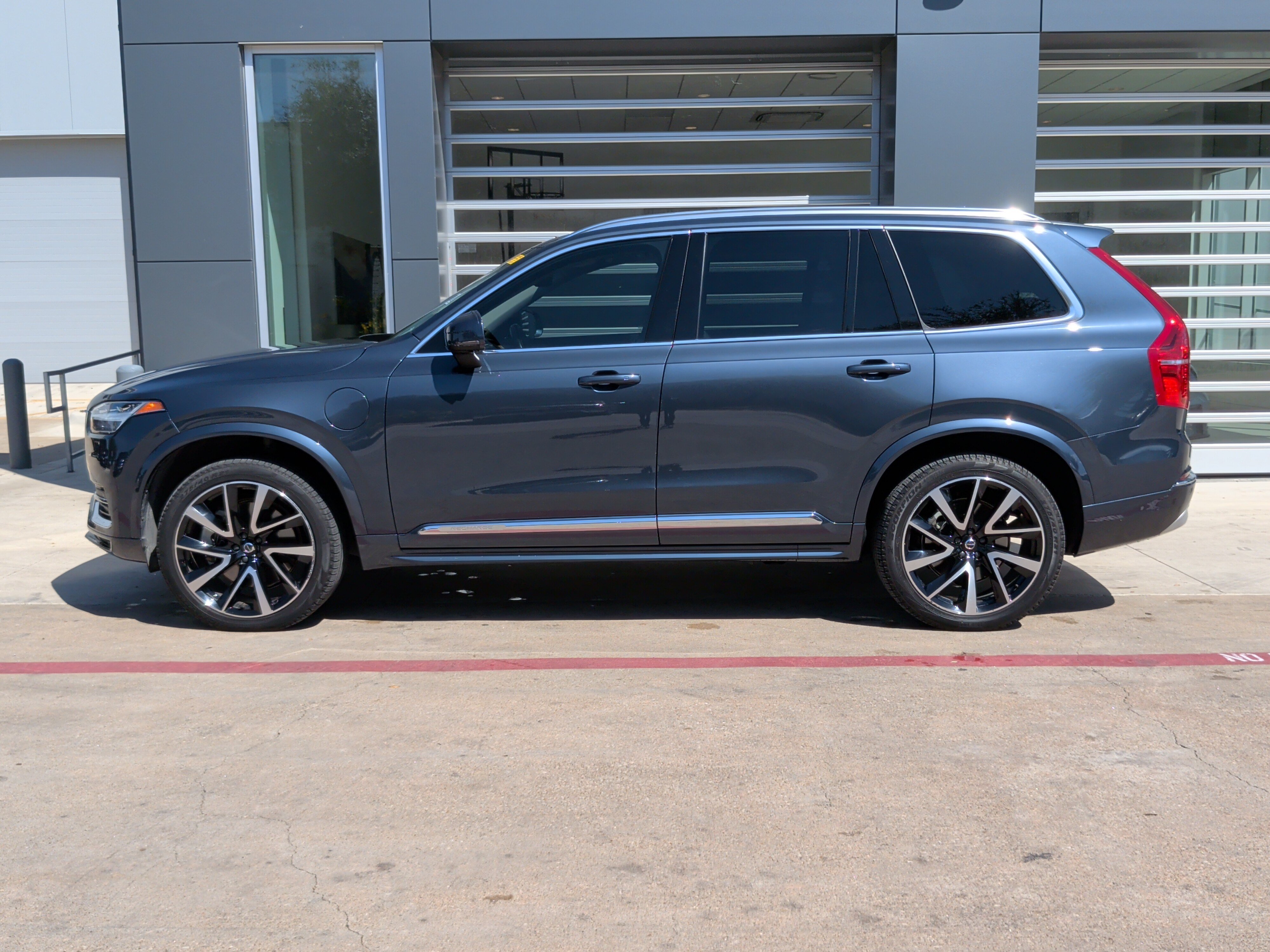 Used 2022 Volvo XC90 T8 Inscription Expression AWD/4WD image 10