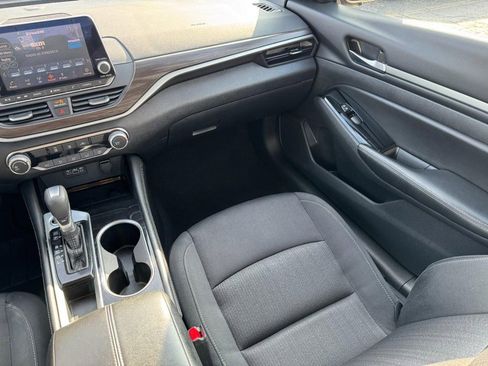 Used 2023 Nissan Altima 2.5 SV image 15