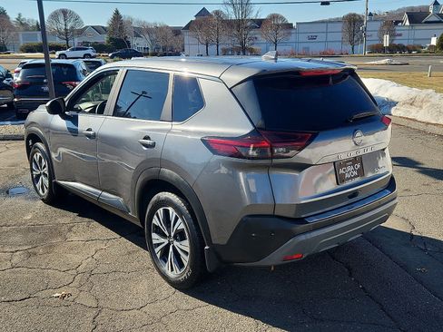 Used 2023 Nissan Rogue SV image 7