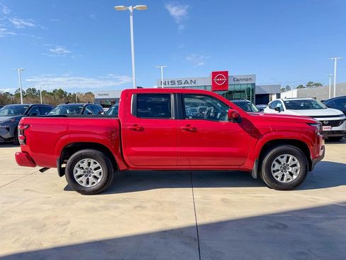 Used 2024 Nissan Frontier SV w/ SV Convenience Package image 10