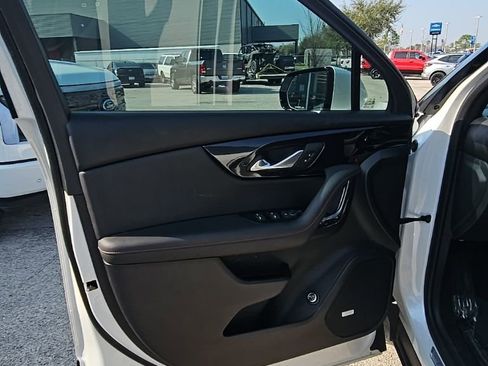 Used 2023 Chevrolet Blazer RS image 10