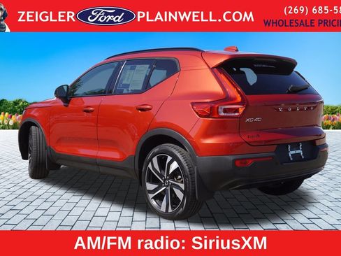 Used 2023 Volvo XC40 B5 Plus w/ Protection Package Premier image 3