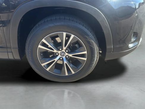 Used 2019 Toyota Highlander LE FWD image 30