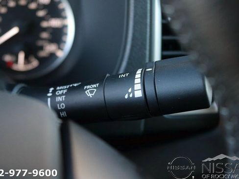 Used 2024 Nissan Frontier SV w/ SV Convenience Package image 20