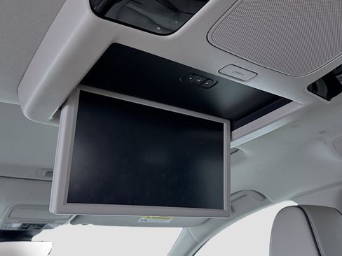 Used 2025 Honda Odyssey Touring image 17