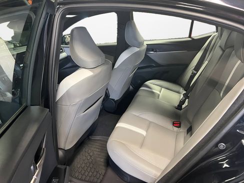 Used 2026 Toyota Camry SE w/ Convenience Package FWD image 16
