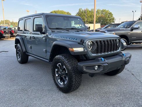 Used 2024 Jeep Wrangler Unlimited Rubicon 4xe AWD/4WD image 4