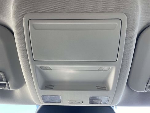 Used 2022 Ford Escape SE w/ SE Sport Appearance Package image 7