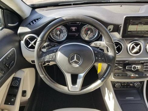 Used 2015 Mercedes-Benz GLA 250 4MATIC image 10
