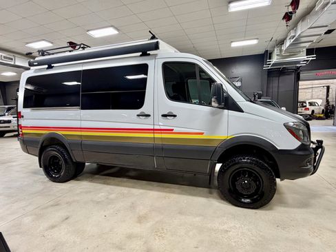 Used 2018 Mercedes-Benz Sprinter 3500 image 7