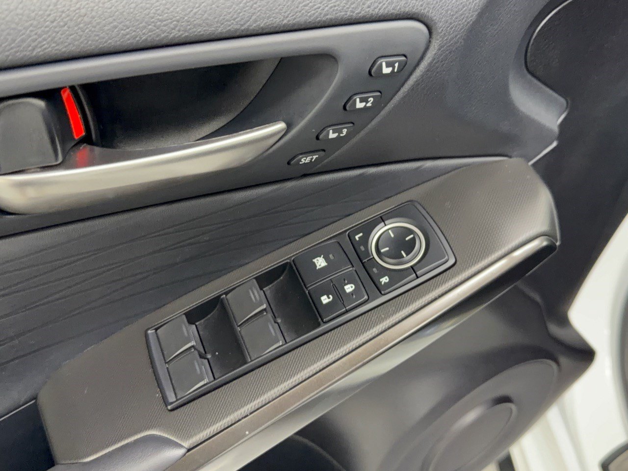 Used 2022 Lexus IS 350 F Sport w/ Navigation Package RWD image 15