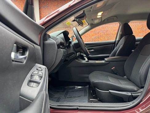 Used 2024 Nissan Sentra SV FWD image 20