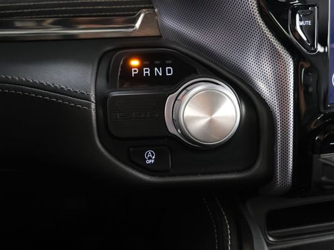 Used 2020 RAM 1500 Limited w/ Black Appearance Package RWD image 16