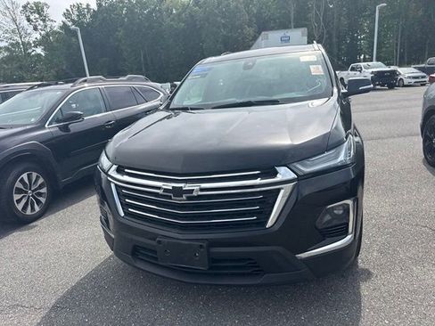 Used 2023 Chevrolet Traverse LT AWD/4WD image 6