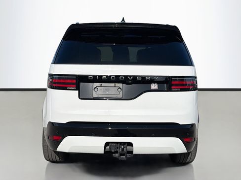 Used 2025 Land Rover Discovery Dynamic SE AWD/4WD image 4