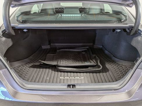 Used 2022 Toyota Camry SE w/ Convenience Package image 43