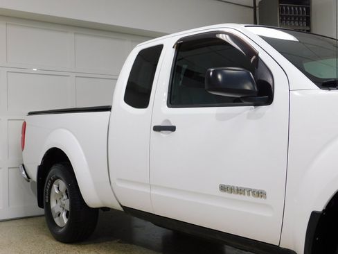 Used 2010 Suzuki Equator 2WD Extended Cab image 12