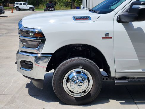 New 2026 RAM 3500 Tradesman AWD/4WD image 10