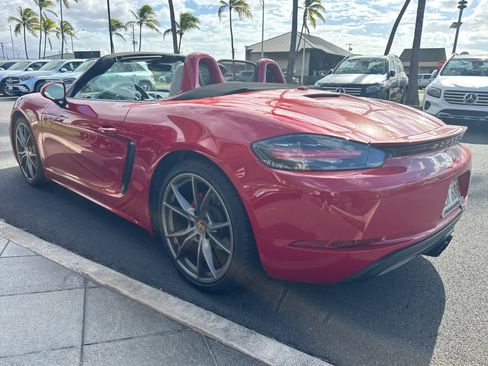 Used 2018 Porsche 718 Boxster S image 7
