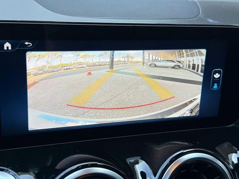 Used 2026 Mercedes-Benz GLB 250 image 23