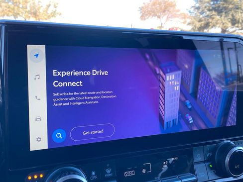 New 2026 Toyota Highlander XLE image 12