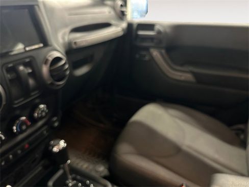 Used 2018 Jeep Wrangler Sport image 11