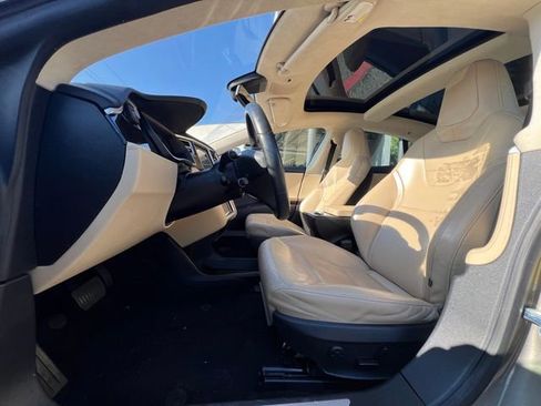 Used 2016 Tesla Model S 70D image 15