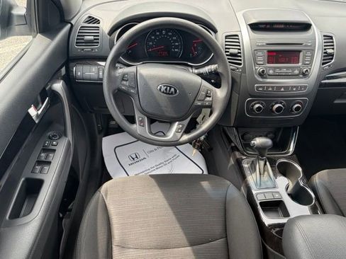 Used 2015 Kia Sorento LX AWD/4WD image 33