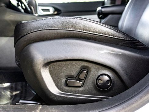 Used 2024 Jeep Compass Limited image 12