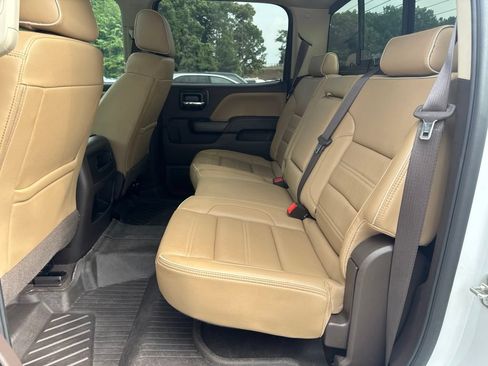 Used 2019 GMC Sierra 2500 Denali w/ Duramax Plus Package AWD/4WD image 29