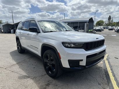Used 2023 Jeep Grand Cherokee L Laredo