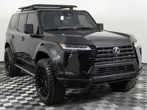 Used 2025 Lexus GX 550 image 6