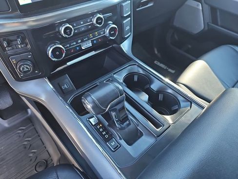 Used 2023 Ford F150 Lariat image 27