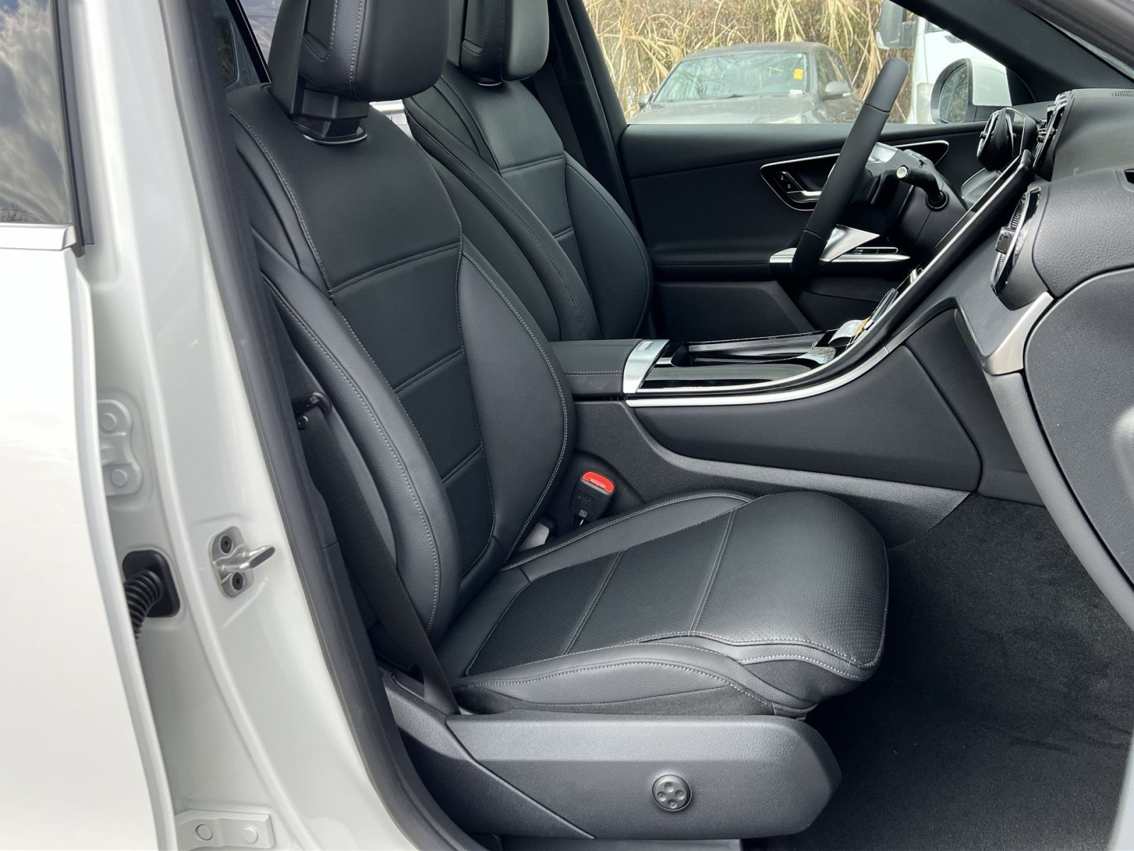 Certified 2026 Mercedes-Benz GLC 300 4MATIC image 26