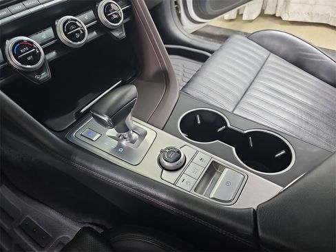 Used 2019 Genesis G70 2.0T Advanced image 29