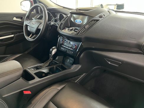 Used 2018 Ford Escape Titanium AWD/4WD image 27
