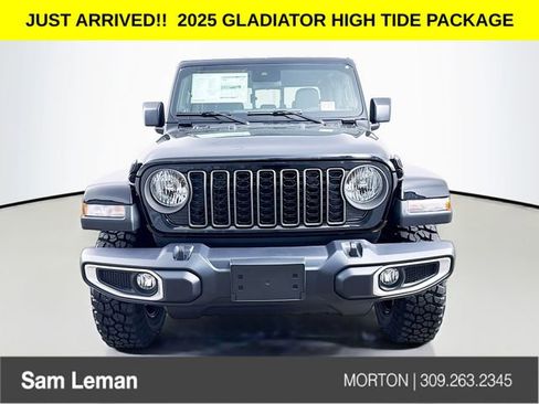 New 2025 Jeep Gladiator High Tide image 2