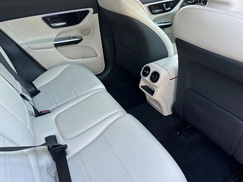 Certified 2024 Mercedes-Benz GLC 300 4MATIC image 31
