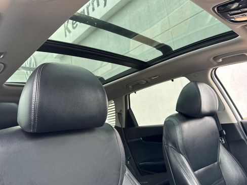 Used 2018 Kia Sorento SX image 18