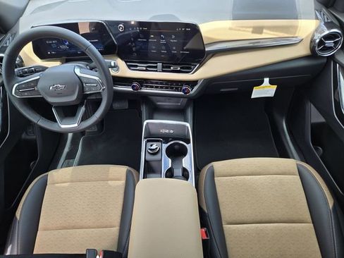 New 2026 Chevrolet Equinox ACTIV w/ Convenience Package III FWD image 20