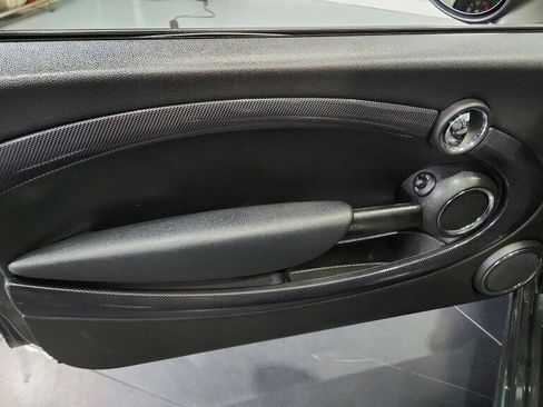 Used 2015 MINI Cooper Roadster S image 25