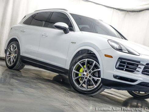 Used 2021 Porsche Cayenne E-Hybrid image 4