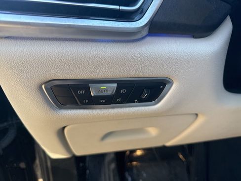 Used 2022 BMW X5 xDrive40i w/ Premium Package image 12