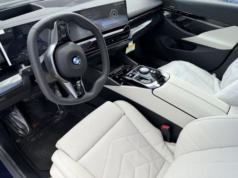 New 2026 BMW 530i xDrive w/ Premium Package AWD/4WD image 11